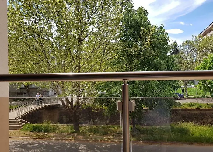 Kamelia アパート *