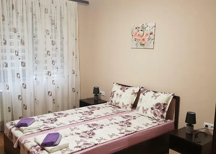 アパート Kamelia カザンラク